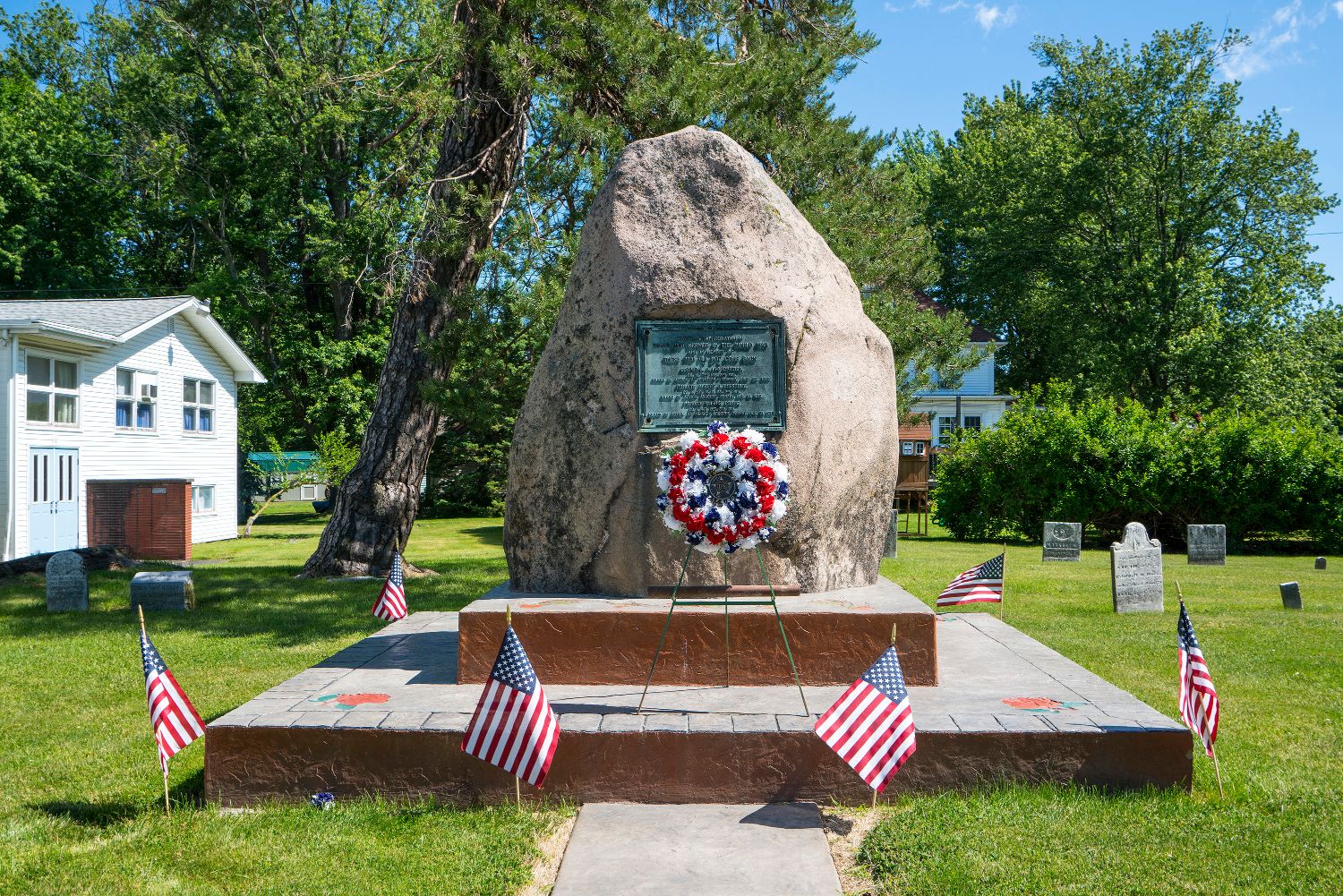 Ransomville Hamlet With Heart